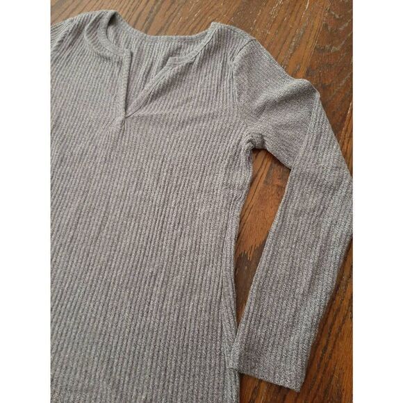 New Medium Dark Grey Long Sleeve Lightweight Deep V-Neck Sweater - Picture 2 of 3